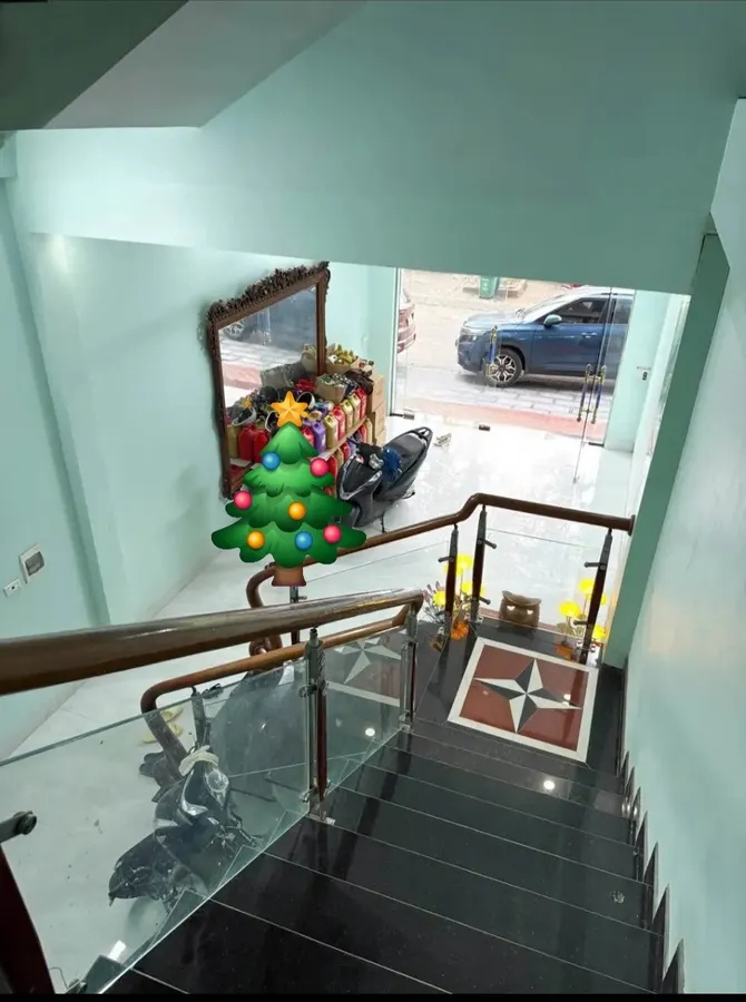 Bán nhà 3 tầng cốt lệch đẹp trung tâm đông hương - gần chợ đầu mối, đường 10.5m