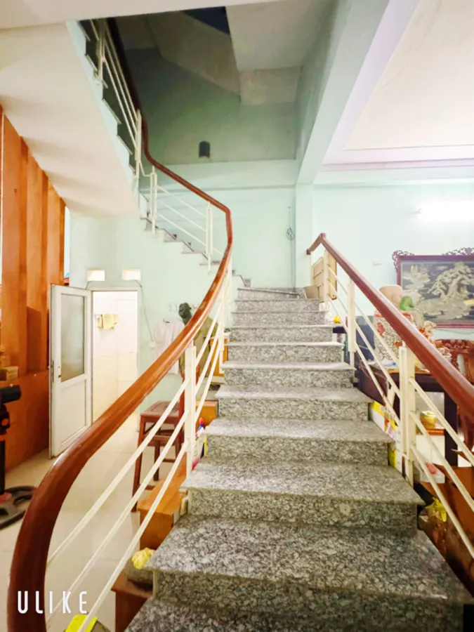 Bán nhà mặt phố Lê Lai 2 căn liền kề tổng mặt tiền 9.5m - trung tâm, kinh doanh cực đẹp