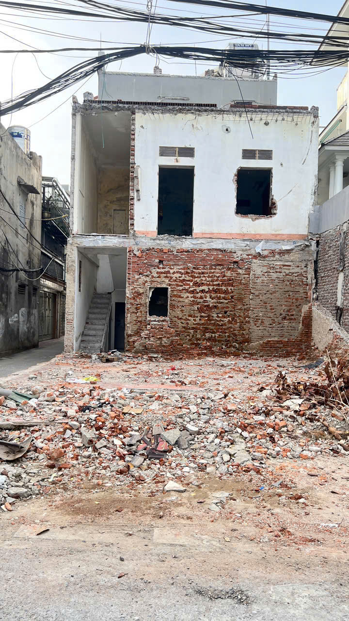 Bán lô đất đầu ve cực đẹp - phường Nam Ngạn, mặt tiền 7,2m nở hậu