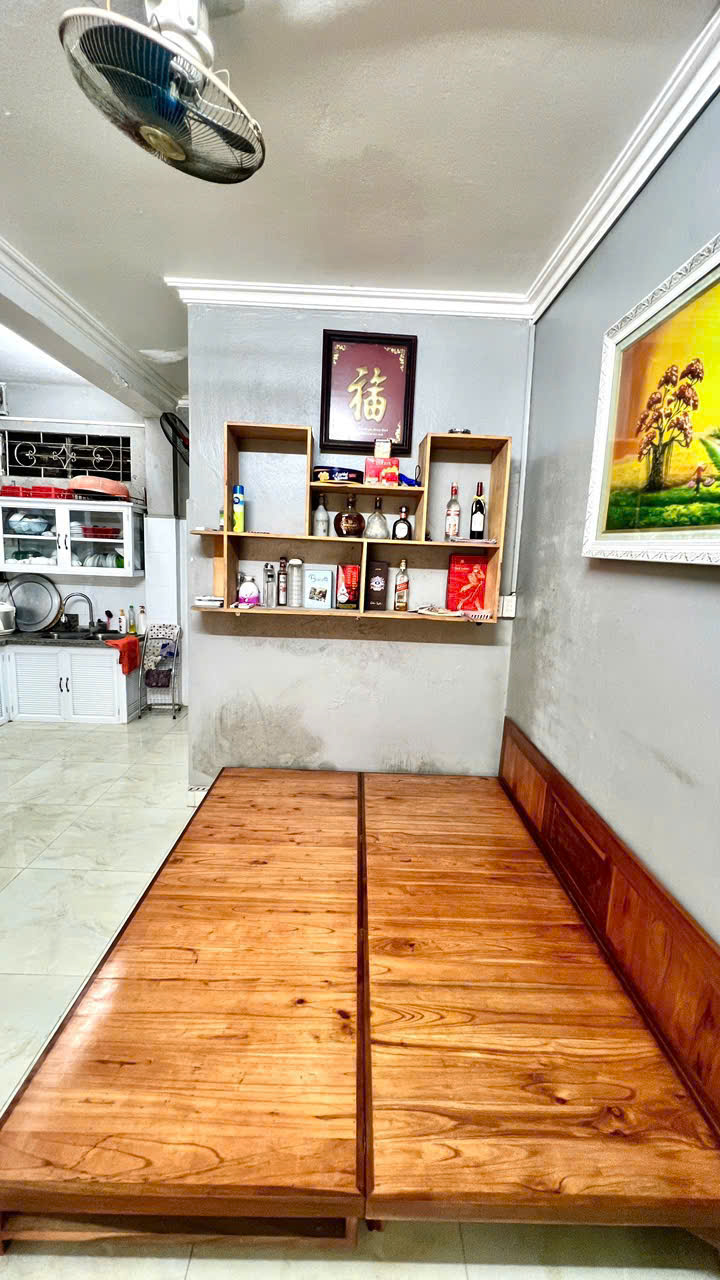 Bán nhà 2 tầng gần trục chính Tống Duy Tân - phường Ba Đình, chỉ 1,7 tỷ