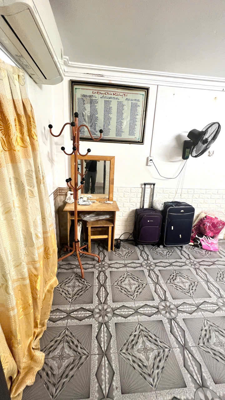 Bán nhà 2 tầng gần trục chính Tống Duy Tân - phường Ba Đình, chỉ 1,7 tỷ