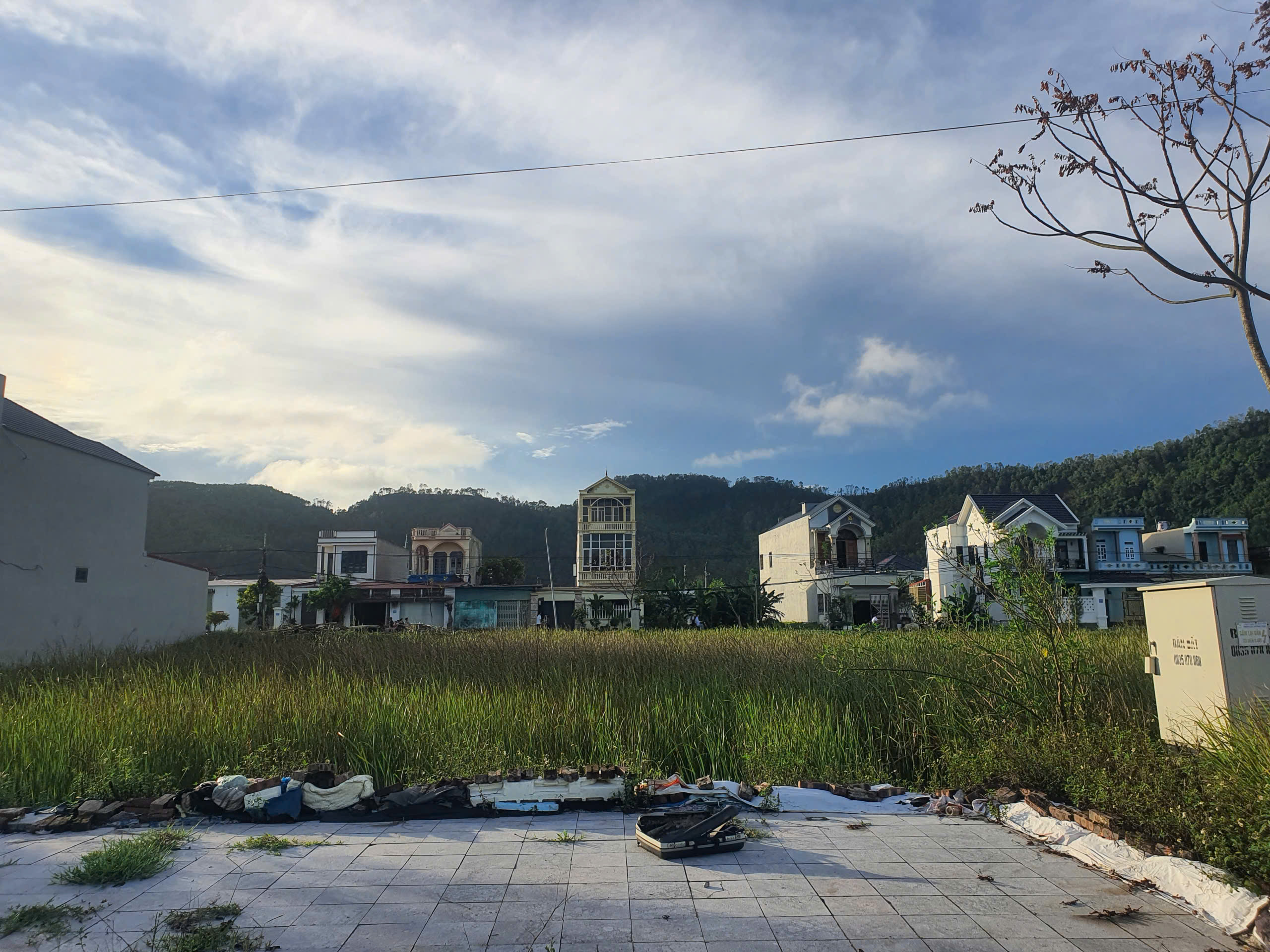 Bán lô đất biển gần flamingo Hải Tiến - 150m2 (6x25m) - đường và vỉa hè 17,5m cực đẹp