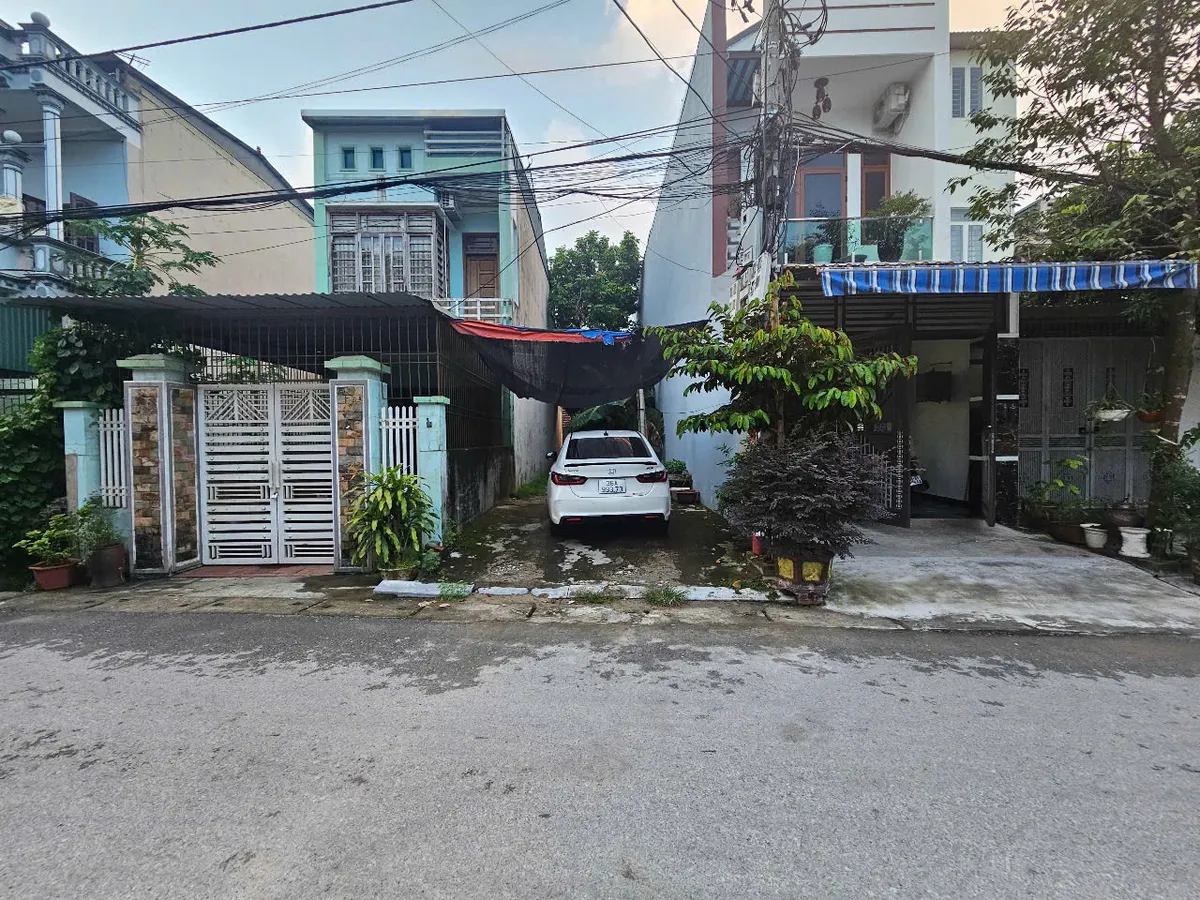 Bán lô đất đẹp nở hậu tại Đông Hương, gần cầu đèn, đường nhựa thông kđt Bình Minh