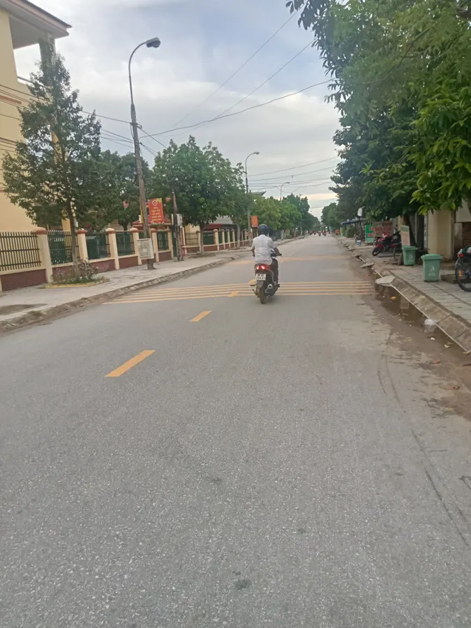 Bán đất trung tâm P. Quảng Phú, đường nhựa 2 xe tăng - chỉ 2,8 tỷ