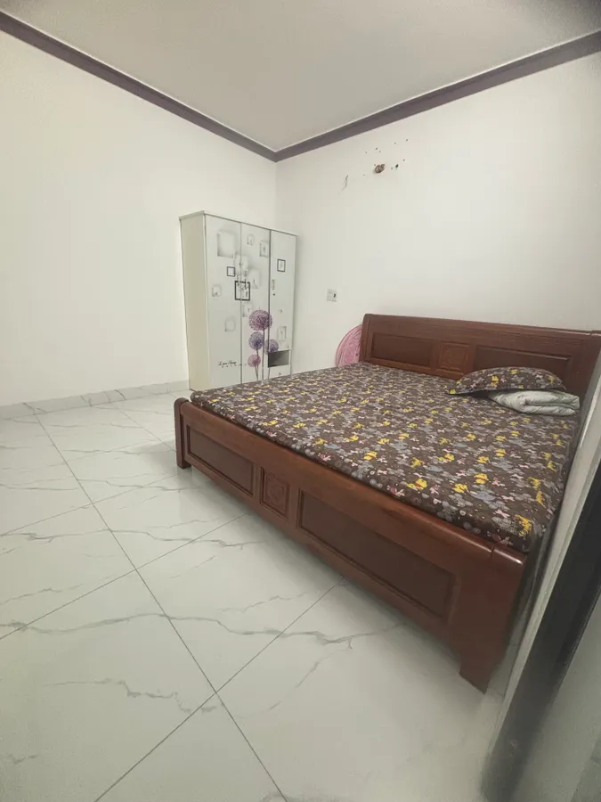 Bán nhà 2 tầng, gần MB vườn bia Phú Sơn - ô tô đỗ cửa chỉ 2,4 tỷ