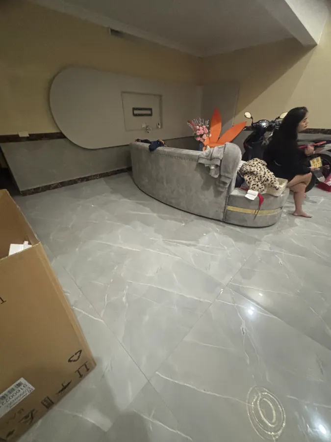 Bán nhà 2 tầng 103m² mặt tiền 5.9m - trung tâm P.Hạc Thành, trong ngõ đường Tống Duy Tân