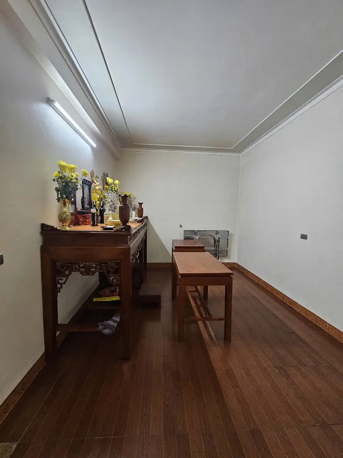 Nhà 4 tầng 3 mặt tiền đẹp hiếm, view sông và hồ Đồng Chiệc - đường Nguyễn Thiếp, TP Thanh Hóa