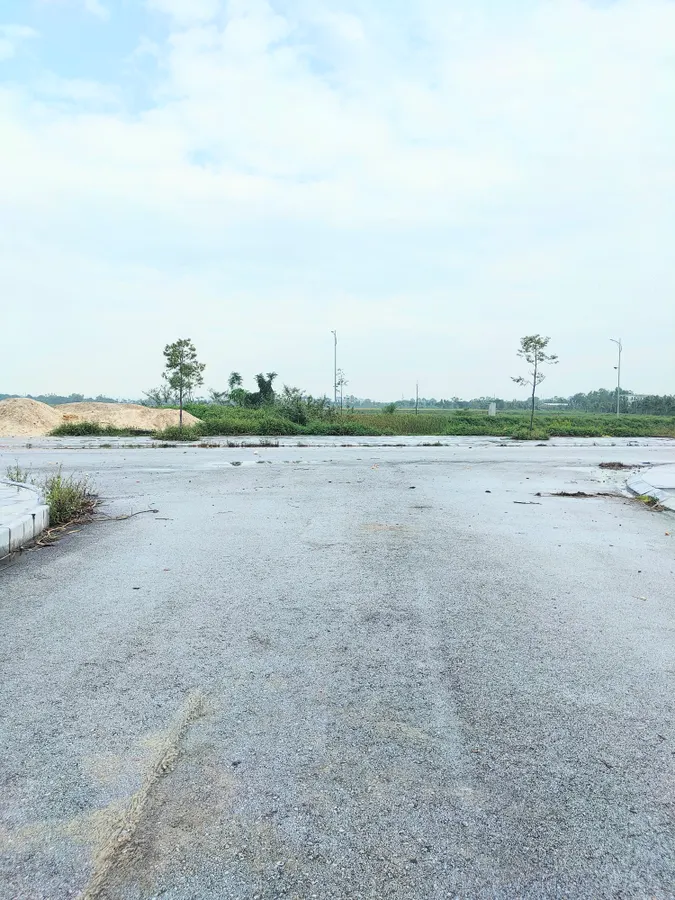 Bán lô góc 2 mặt tiền mbqh 12 Hoàng Lộc - vị trí đẹp, tiềm năng sinh lời cao