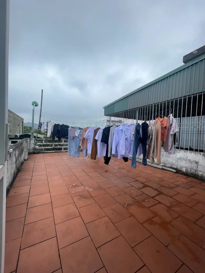 Bán nhà 2 tầng 1 tum trục Tân Nam - Nam Ngạn, đường 12m, vỉa hè rộng, giá chỉ hơn 2 tỷ