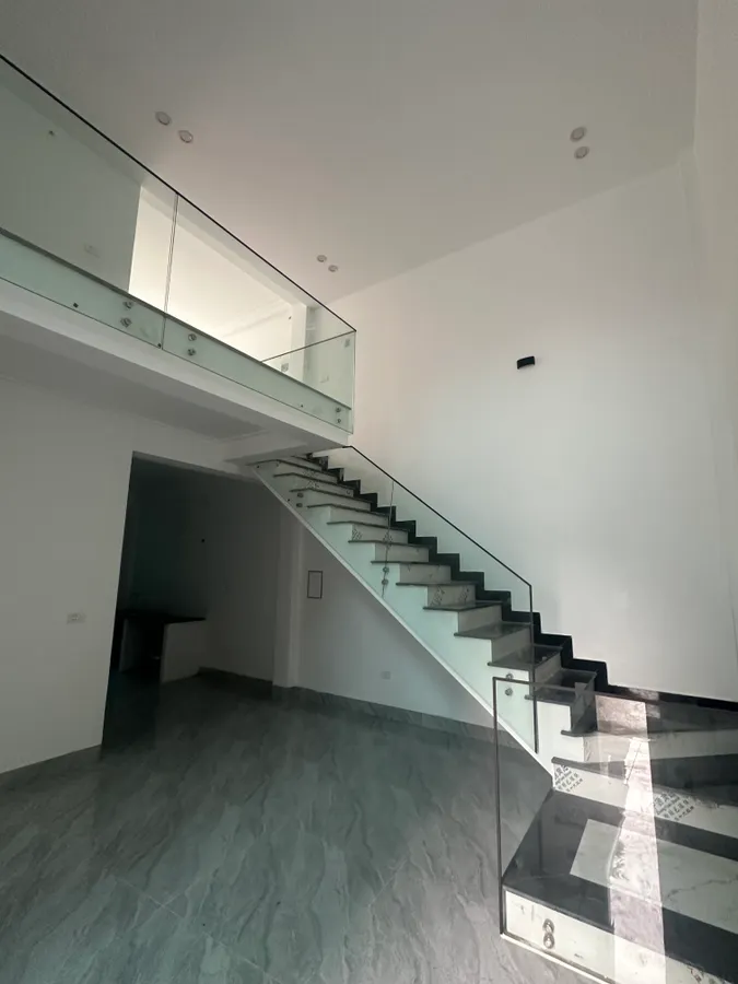 Nhà 2 tầng 2 mặt tiền gần hồ sen chỉ 1,9 tỷ - full công năng, ngõ ô tô lùi tận cửa