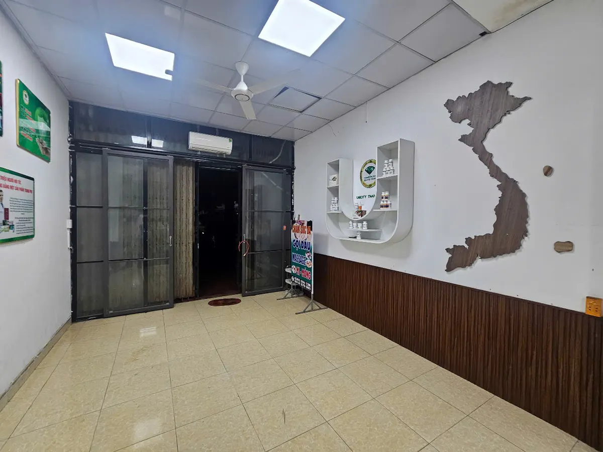 Nhà 3 tầng 80m² mặt phố Dương Đình Nghệ - dòng tiền 20 triệu/tháng | vị trí kinh doanh đắc địa