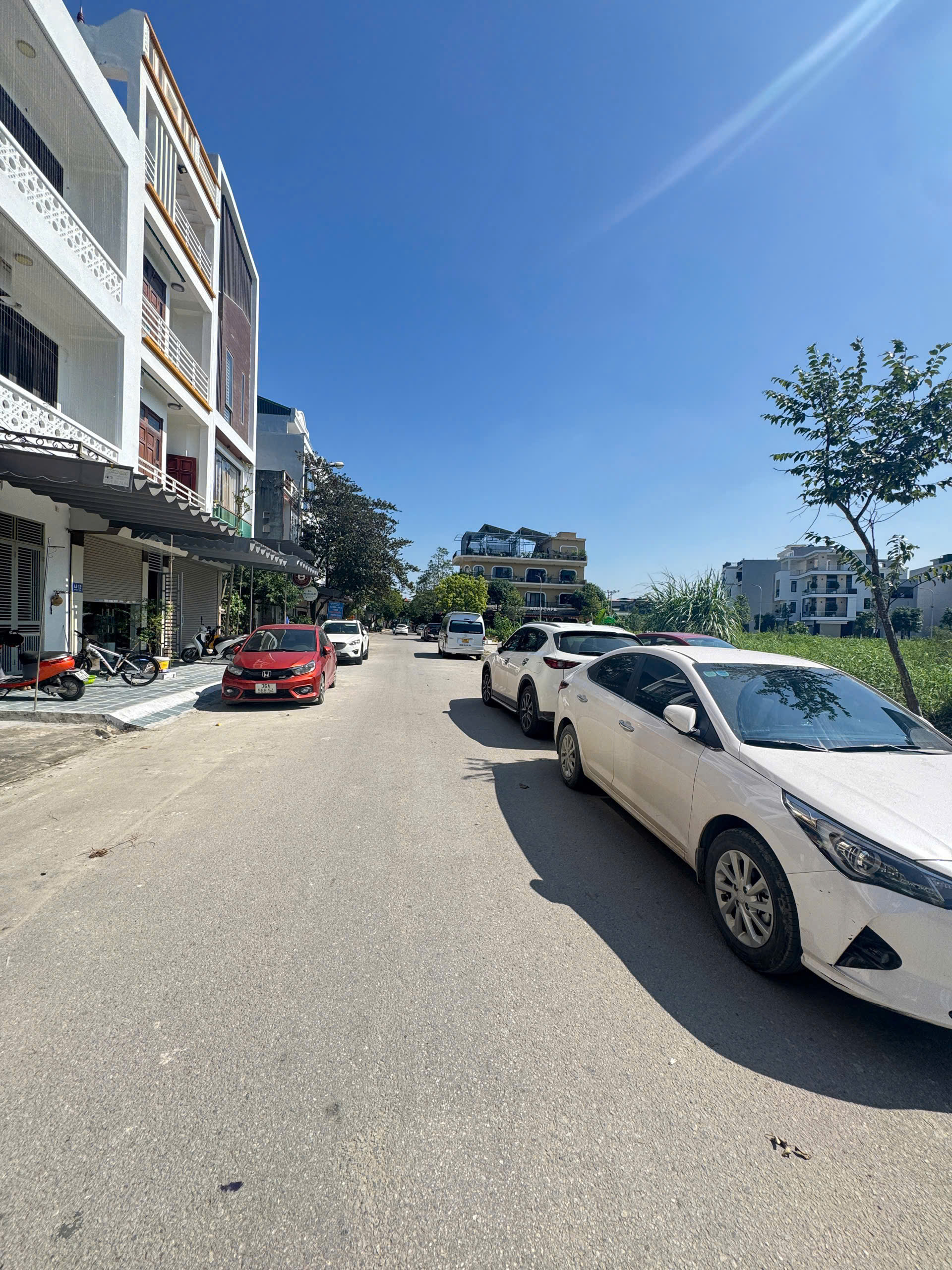 Bán lô đất kinh doanh tốt mặt bằng vườn bia - trục chính đẹp, phong thủy sạch sẽ