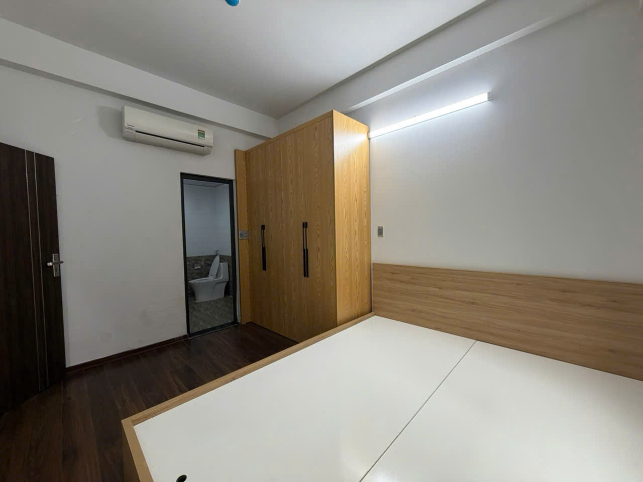 Bán căn hộ ruby - 3 ngủ, full nội thất đẹp, view thoáng, nhỉnh 2xxx