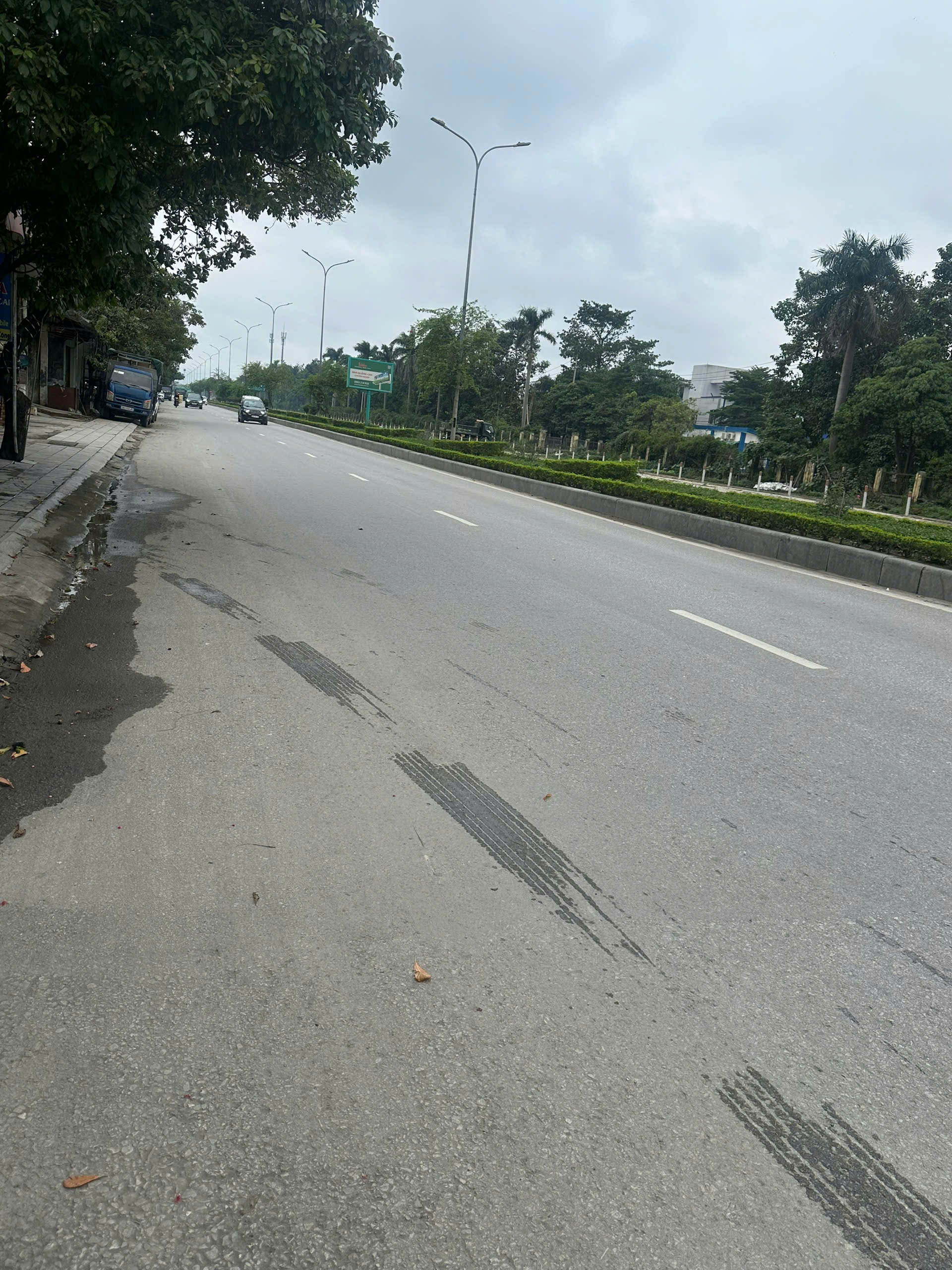 Nhượng nhà 2,5 tầng 98m² trục chính Quốc Lộ 47 Lễ Môn - mặt tiền 4,02m thuận kinh doanh