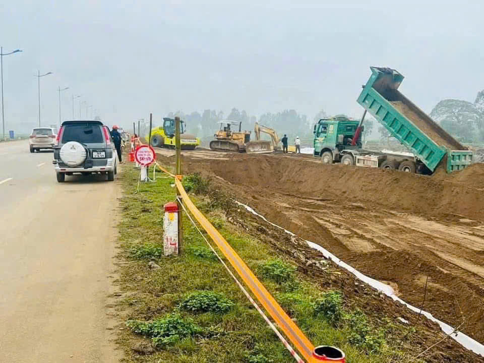 Bán lô đất 75m² mặt Đại Lộ nam Sông Mã - đường rộng 104m, vị trí gần danko