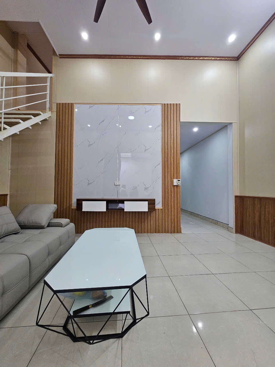 Bán nhà đẹp mới tinh thơm mùi sơn tại Đông Tác - đông thọ - gần BV Hợp Lực, chỉ 1,9 tỷ