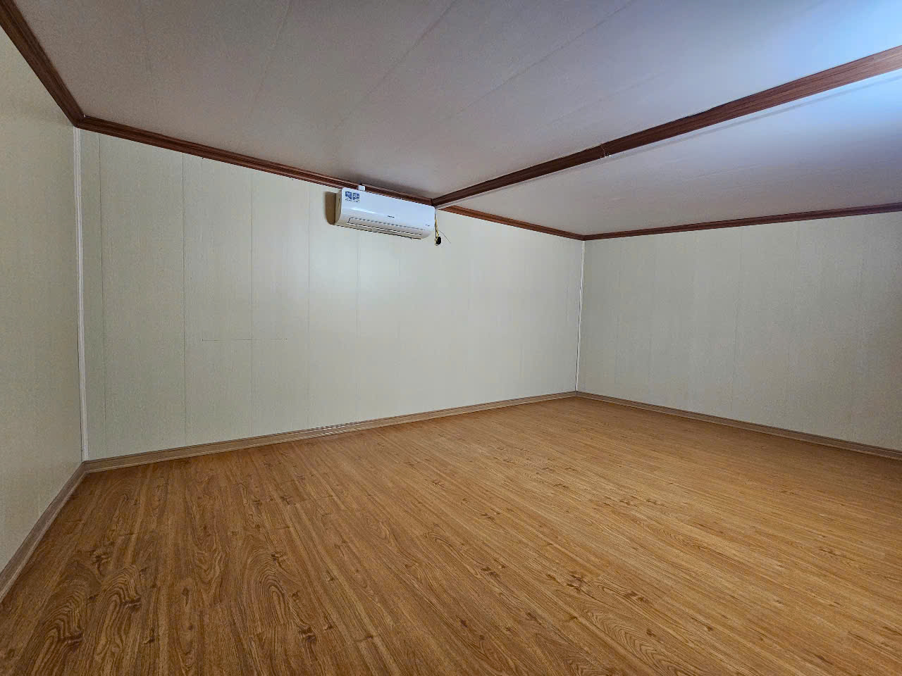 Bán nhà đẹp mới tinh thơm mùi sơn tại Đông Tác - đông thọ - gần BV Hợp Lực, chỉ 1,9 tỷ