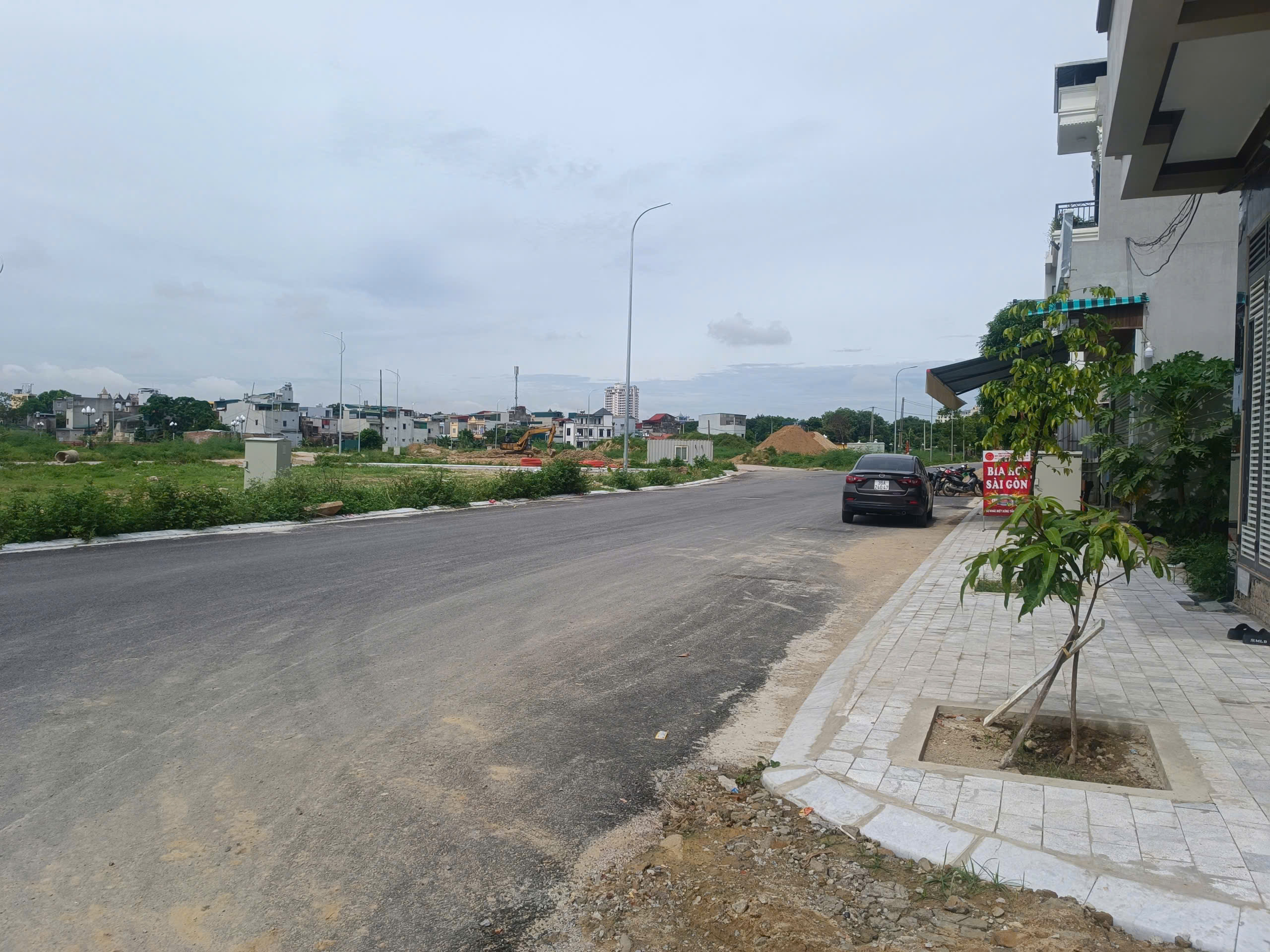 Đất gần công viên nước Đông Hương - 50,6m2, mặt tiền 4,6m, ngõ ô tô, giá tầm 1,2xx tỷ