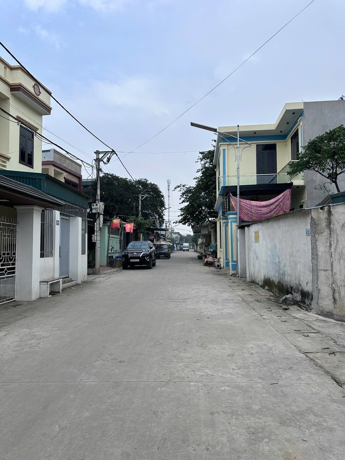 Lô đất gần 500m² full thổ cư, ô tô vào tận sân, cách đại lộ Nguyễn Hoàng vài phút