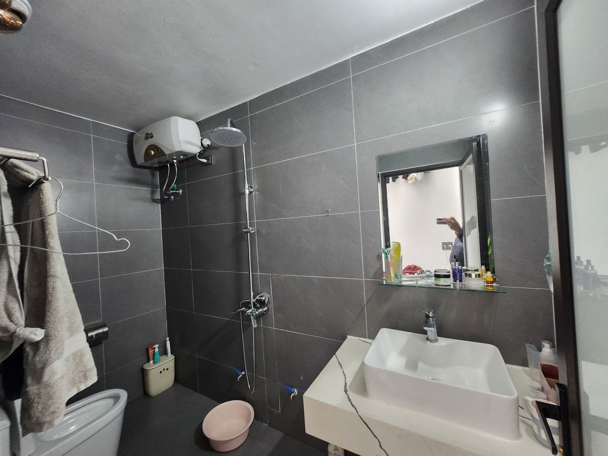 Nhà 2 mặt tiền phố Quan Sơn 69m², 1 tầng 1 gác lửng, ô tô quay đầu trước nhà, giá 1tỷ9xx