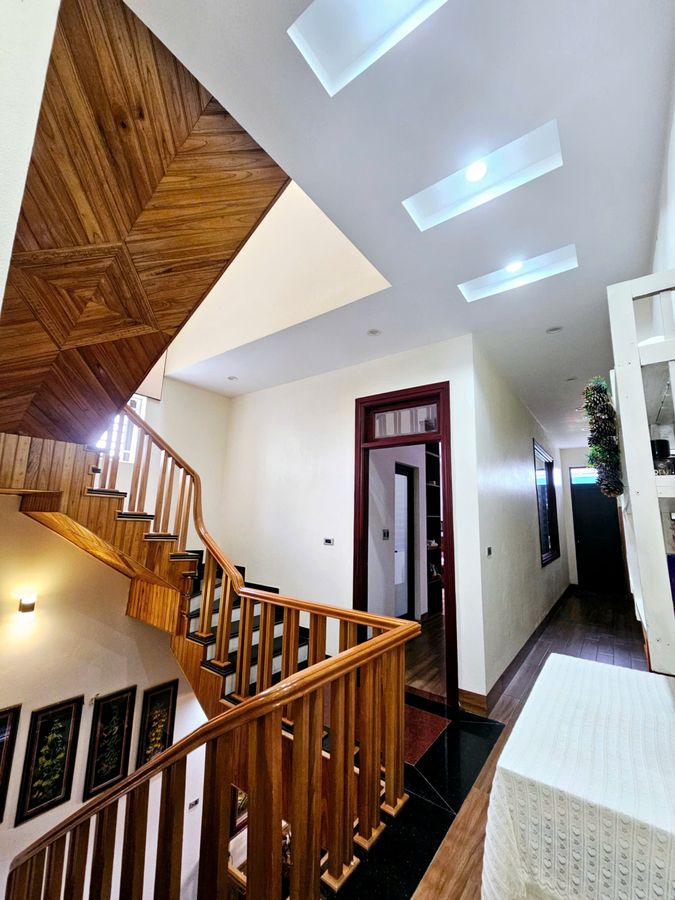 Nhà 3 tầng mặt đường Cesdp mb Hồ Sen Quảng Hưng, 122m², mặt tiền 5m, vừa ở vừa kinh doanh