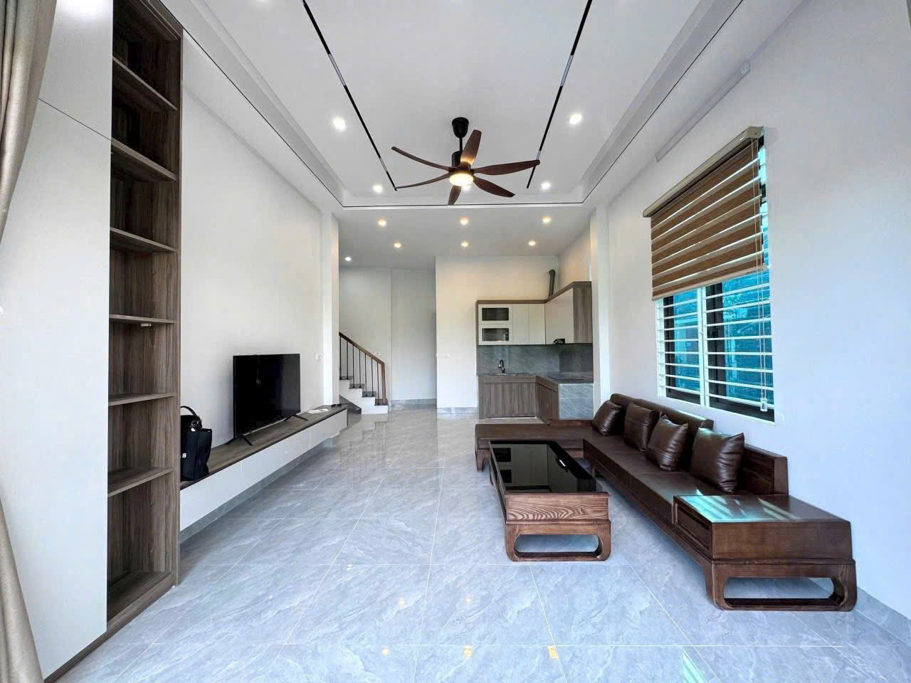 Bán nhà 2 tầng đầu ve ngõ Lý Nhân Tông, phường Đông Thọ - 60m², mặt tiền hơn 7m, 2 mặt thoáng