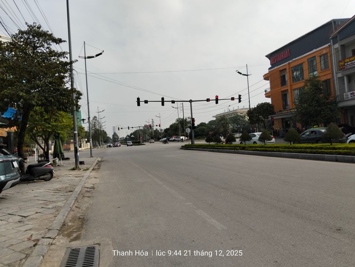 Bán lô đất mặt đường đôi chợ đầu mối Đông Hương - mbqh 89 phố Nguyễn Duy Hiệu, đang có dòng tiền