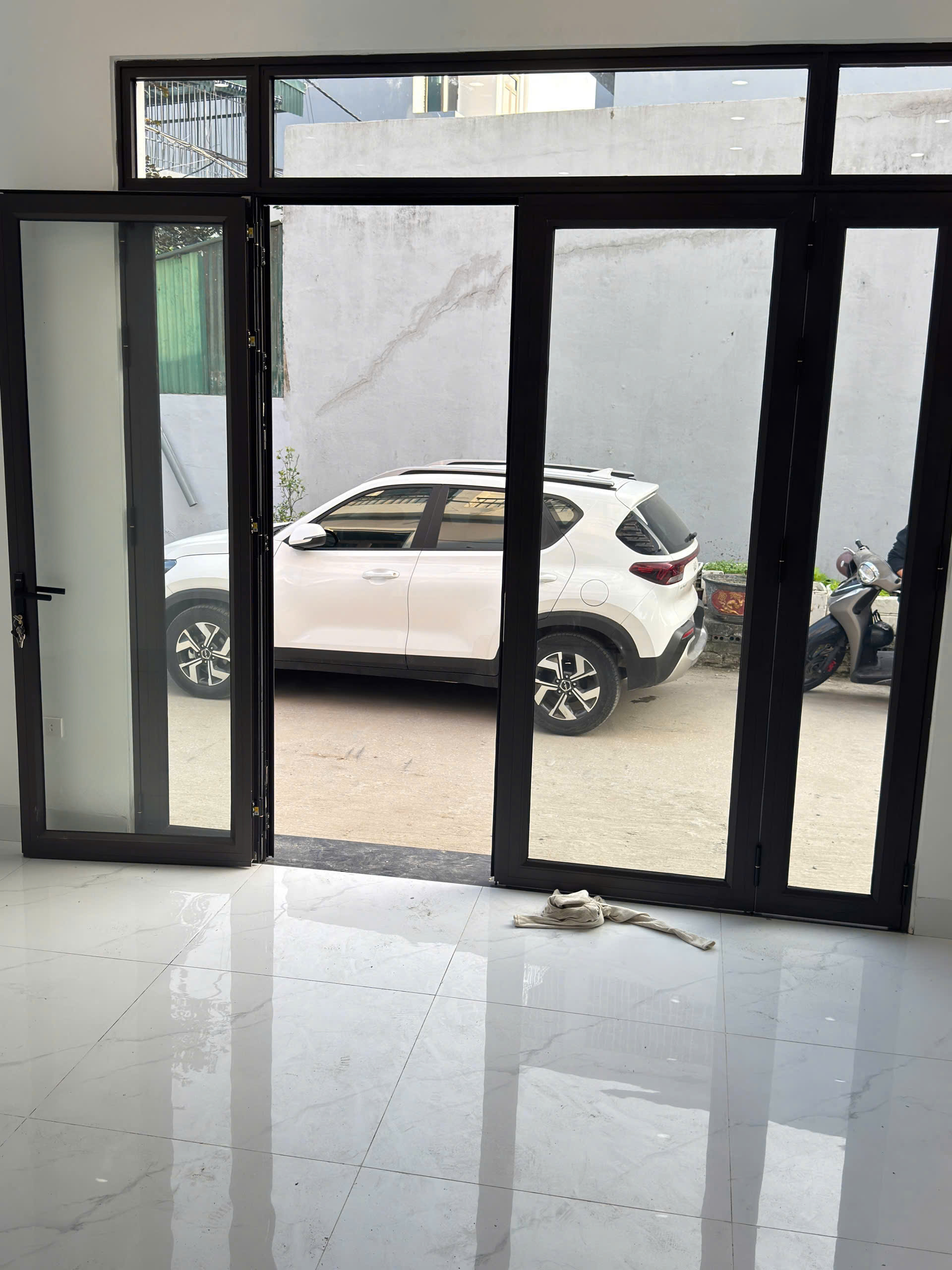 Nhà đẹp phường hạc thành, đường thông hai ô tô tránh, giá nét cho nhà đầu tư