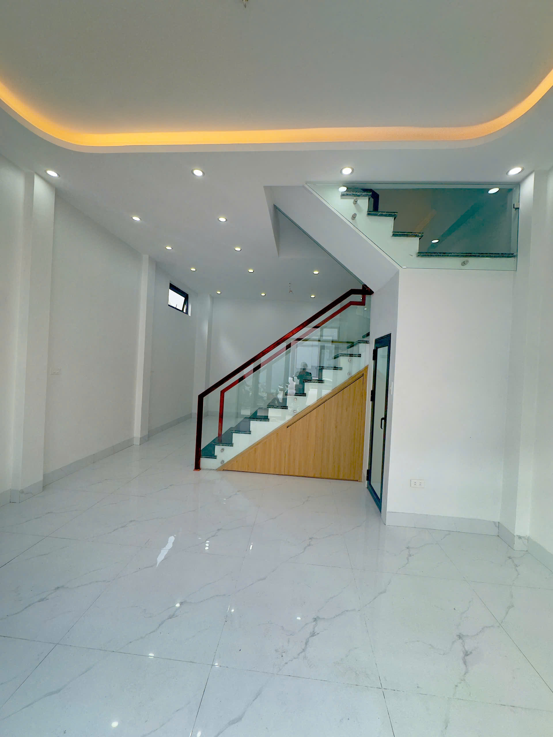 Nhà đẹp phường hạc thành, đường thông hai ô tô tránh, giá nét cho nhà đầu tư