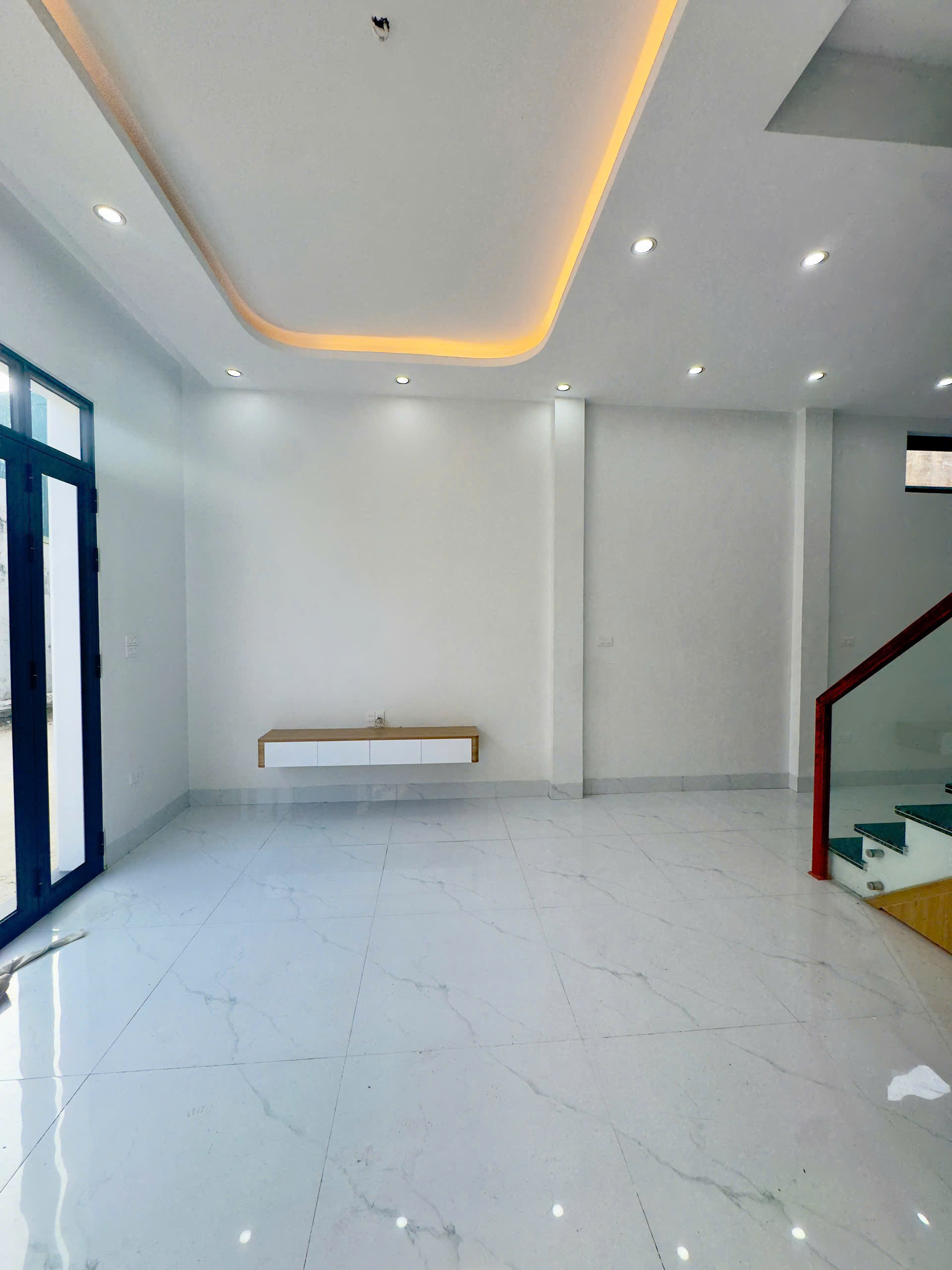 Nhà đẹp phường hạc thành, đường thông hai ô tô tránh, giá nét cho nhà đầu tư