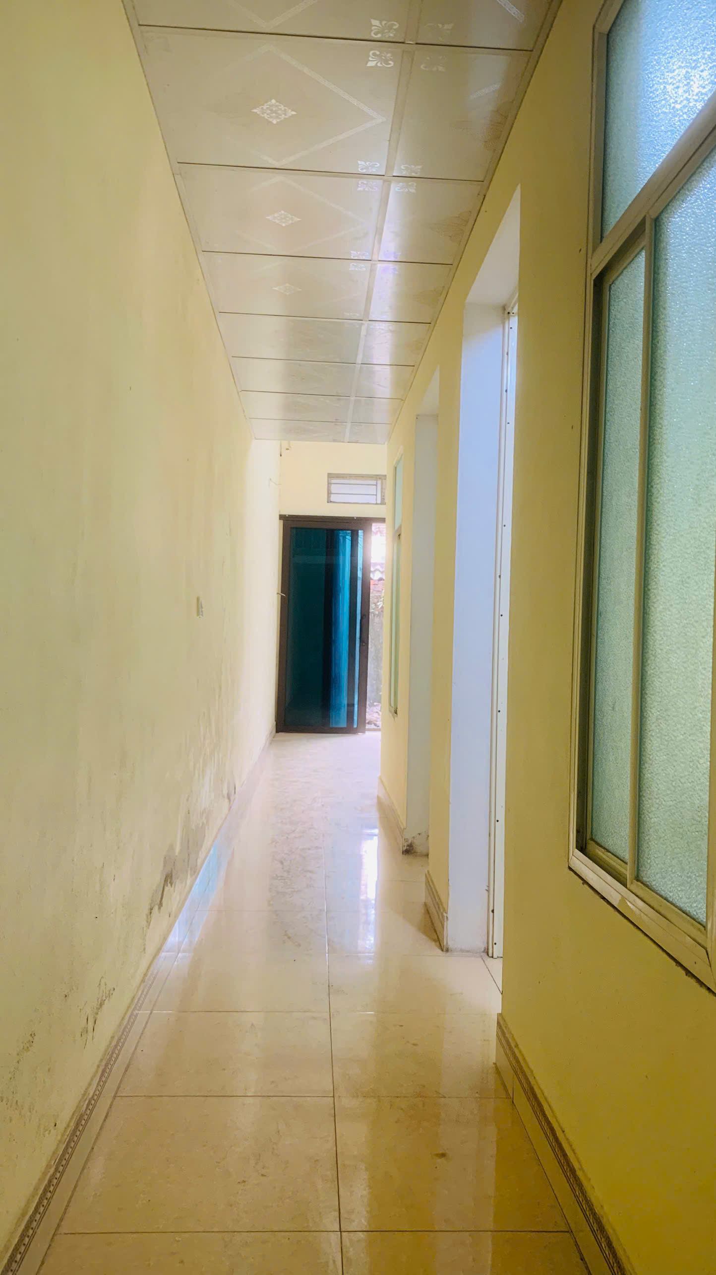 Duy nhất căn nhà 54m² sát Chợ Đầu Mối, ngõ ô tô thông tứ phía, giá chỉ 2,1xx tỷ