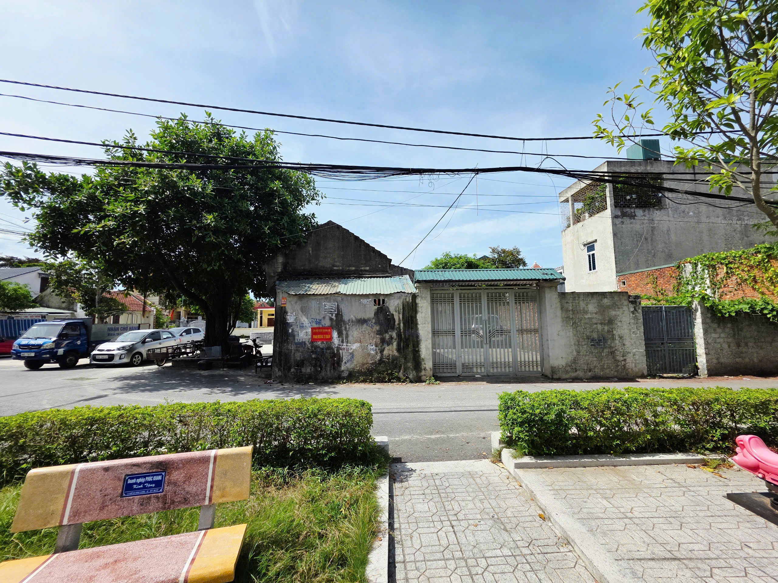 Lô góc 2 mặt tiền 71.3m2 đường Lê Thần Tông Đông Vệ - view Công Viên, ô tô tránh