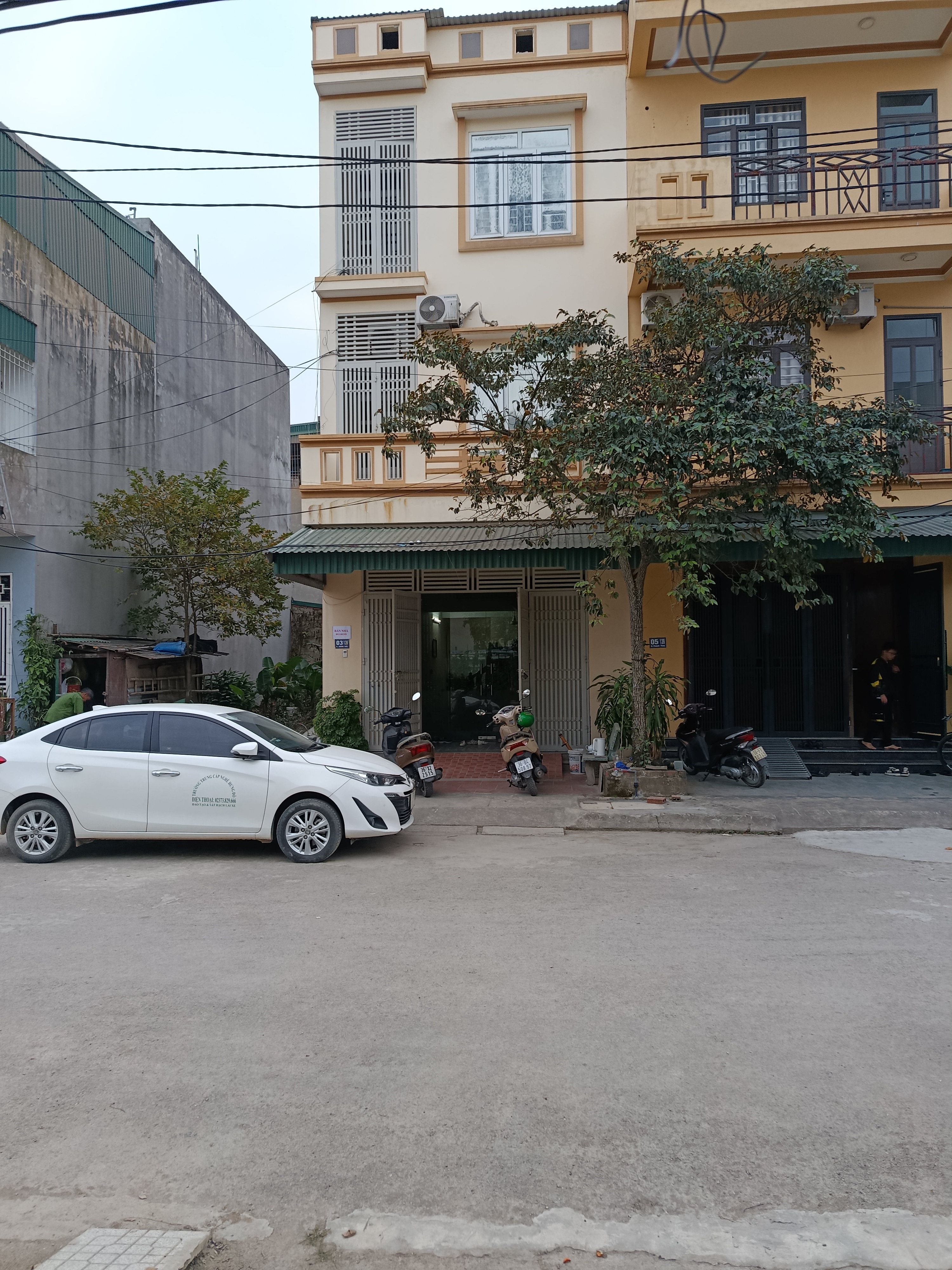 Bán Nhà 4,5 tỉ phía sau Phòng CSGT