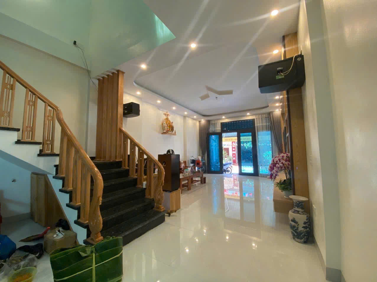 Bán nhà trục chính Nguyễn Mộng Tuân gần chợ Nam Ngạn diện tích 75m2 giá 4,6xx tỷ