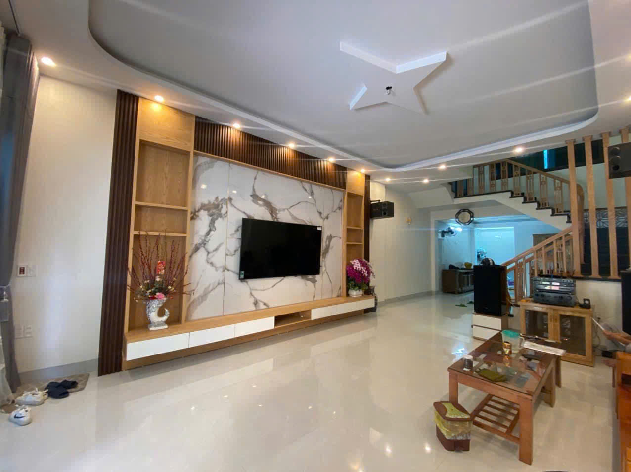 Bán nhà trục chính Nguyễn Mộng Tuân gần chợ Nam Ngạn diện tích 75m2 giá 4,6xx tỷ