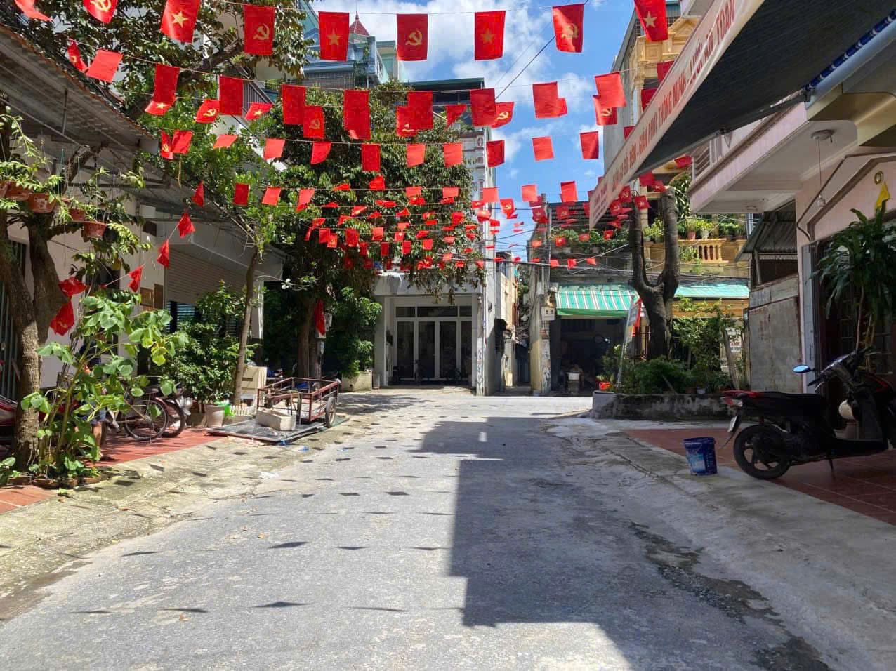 Bán nhà trục chính Nguyễn Mộng Tuân gần chợ Nam Ngạn diện tích 75m2 giá 4,6xx tỷ