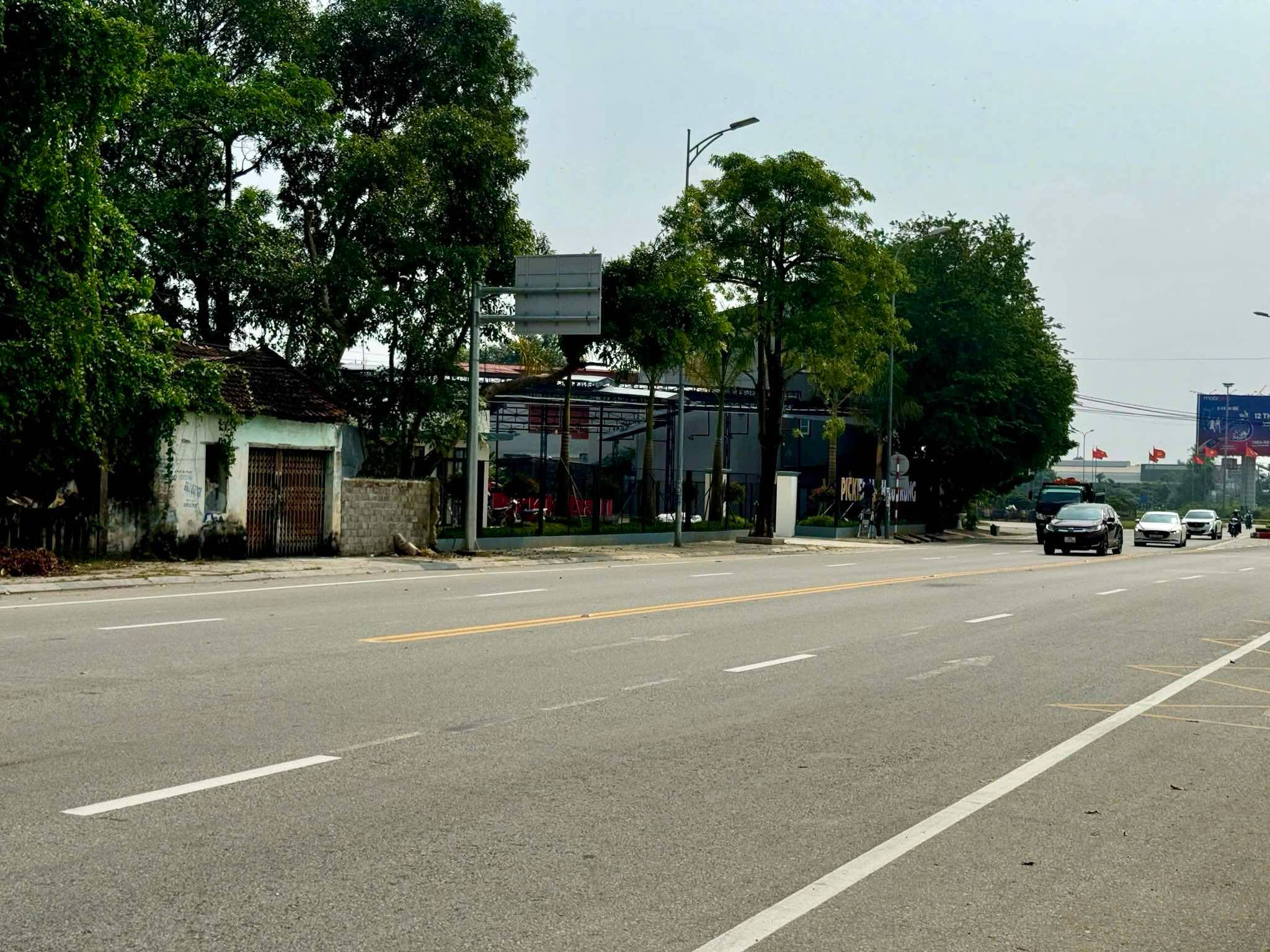 TP Thanh Hoá: Nhà 3 tầng mặt đường QL 1A - mua là lời