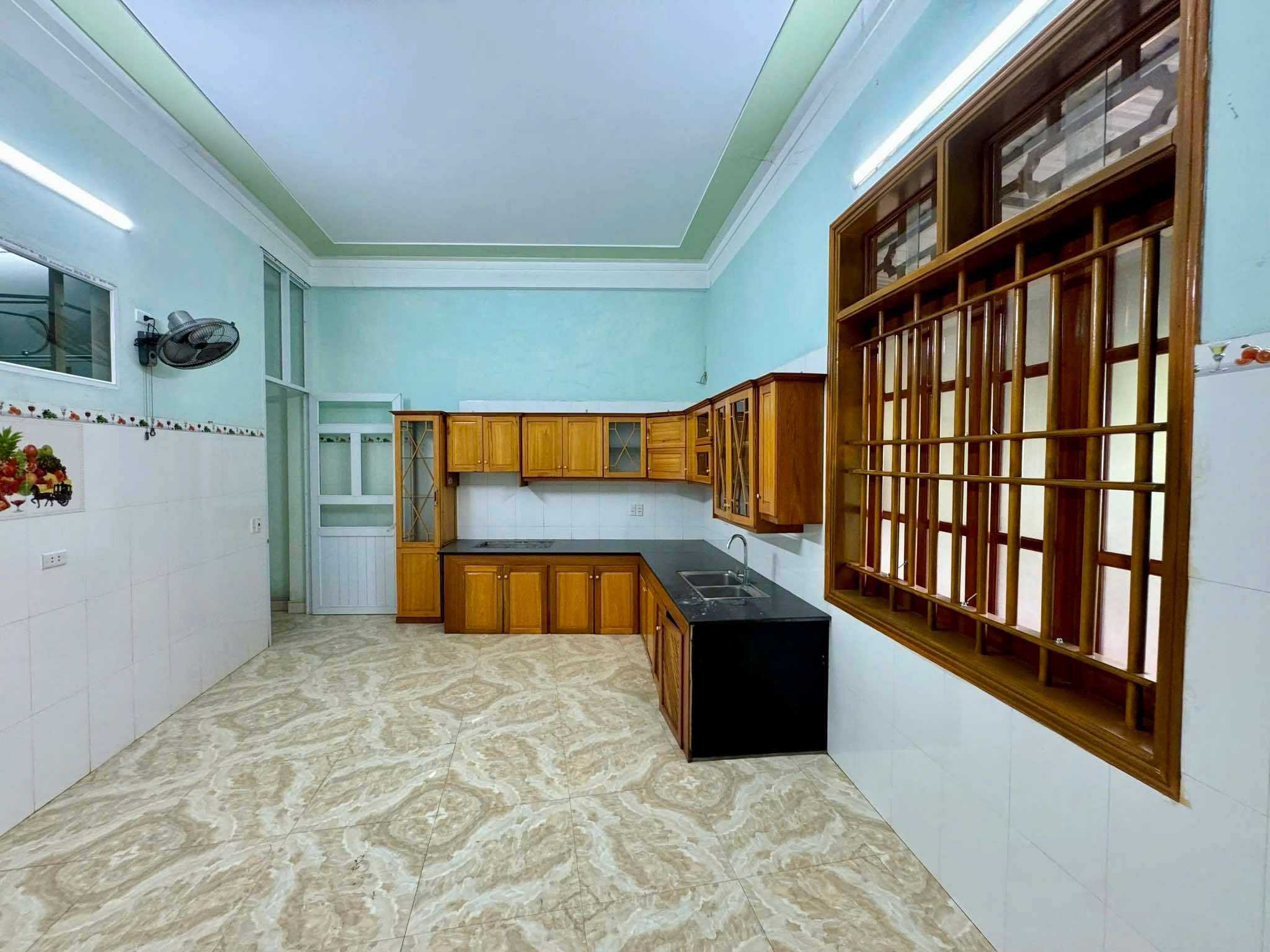 TP Thanh Hoá: Nhà 3 tầng mặt đường QL 1A - mua là lời