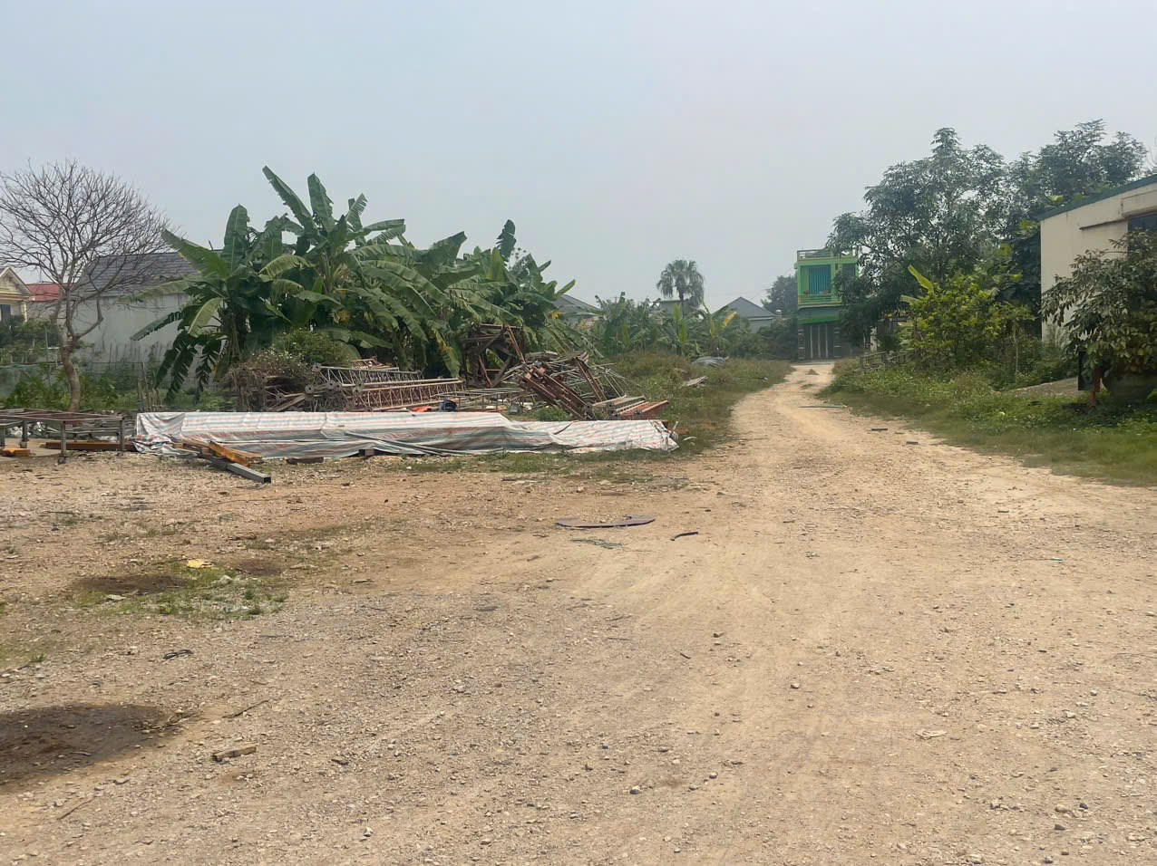 Xã lô đất  mặt bằng 79 thị trấn tân phong