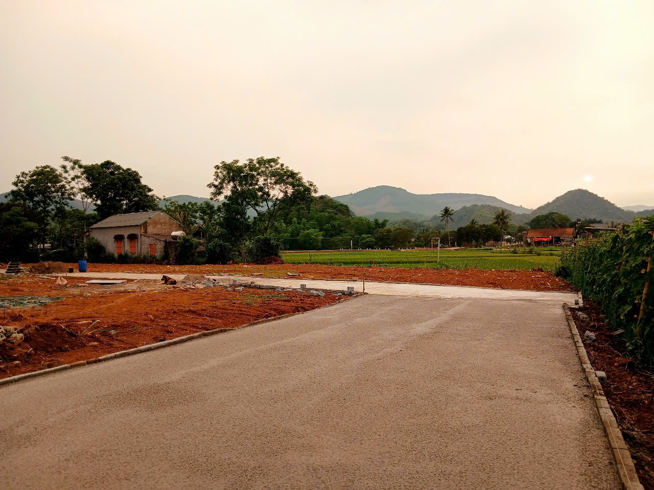 MỞ BÁN LÔ ĐẤT ĐẸP - CÁCH ĐƯỜNG HCM 500M - GẦN KCN THẠCH QUẢNG Vị trí: Xã Thạch Quảng, huyện Thạch Thành, Thanh Hóa.