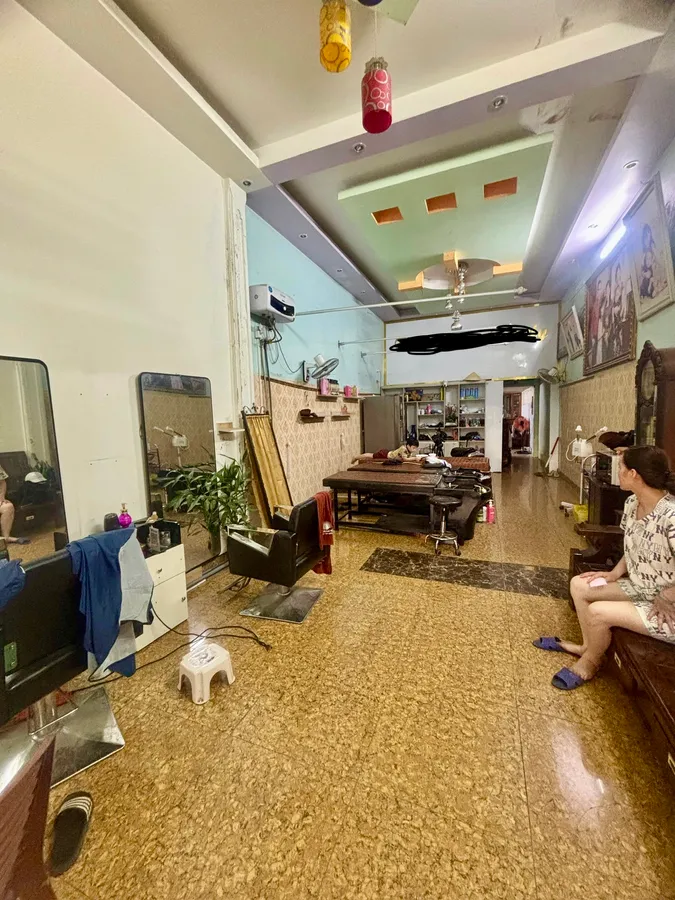 Nhà 3 tầng mặt đường QL 1A 40m, gần viện nhi, mường thanh