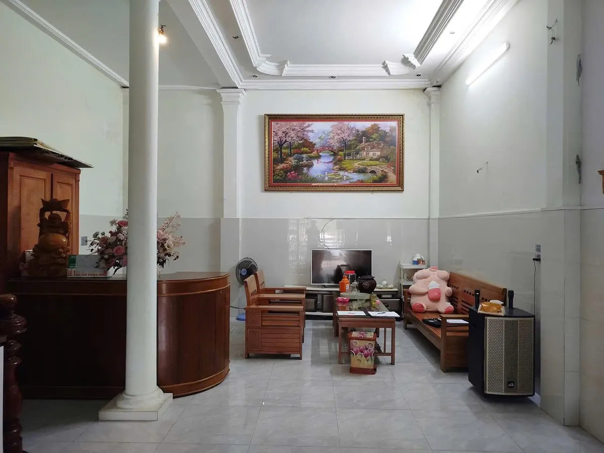 Bán nhà nghỉ 3 tầng Đông Thọ, mặt tiền 8,25m, đường 2 ê tô lắc mông