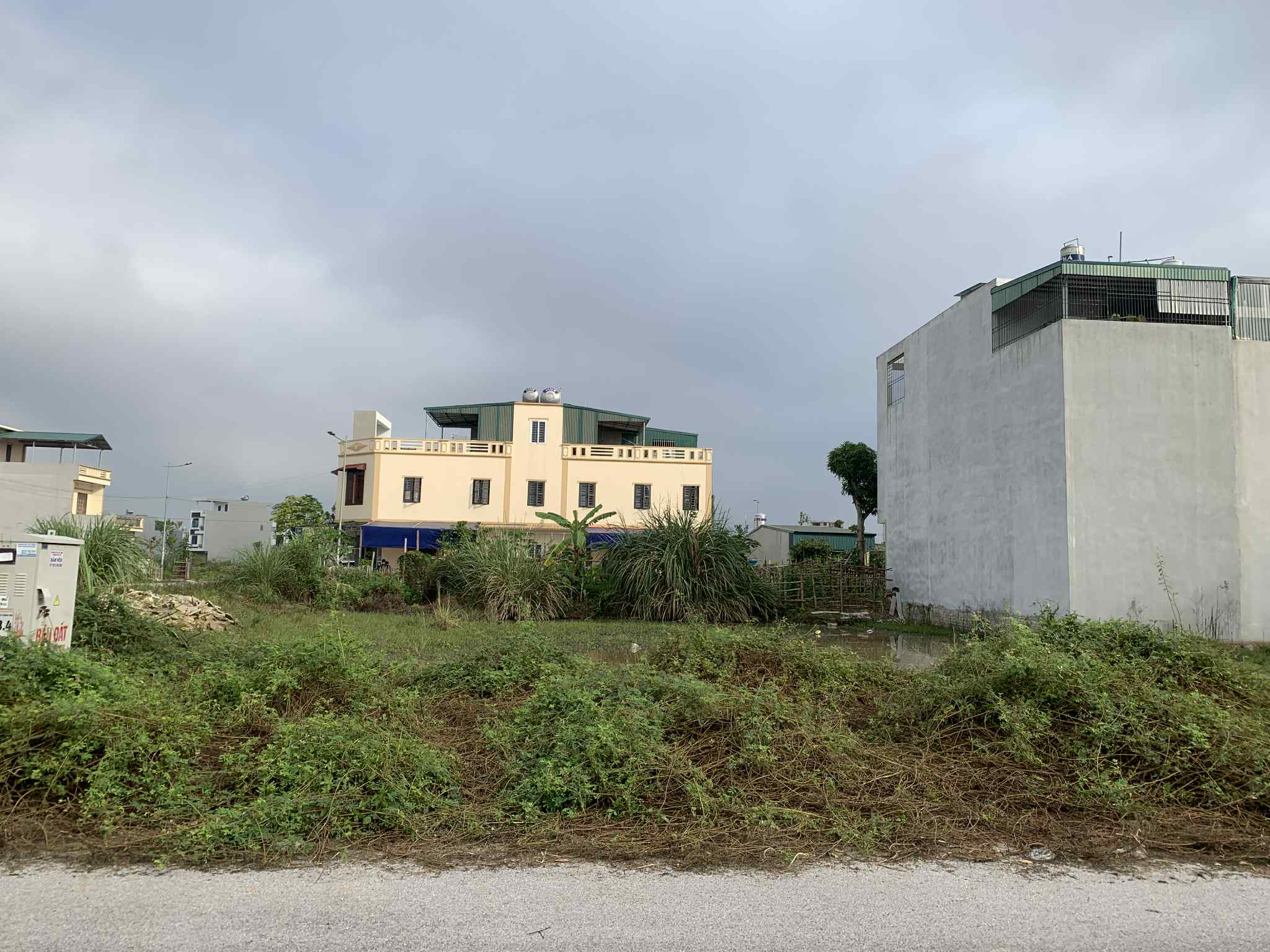 Bán lô đất TĐC HỒ NÚI LONG