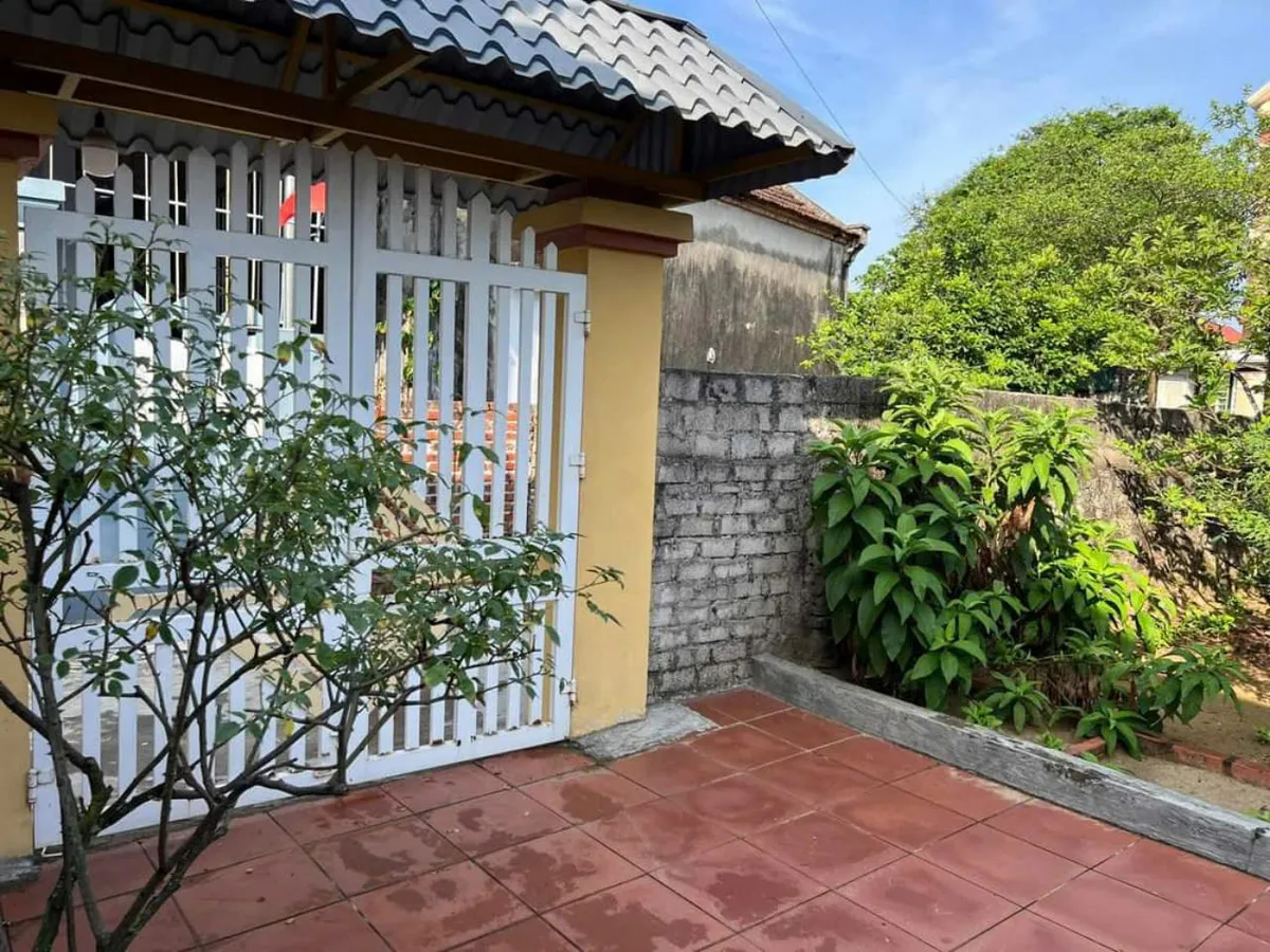 Hơn 200m2 đất Biển (có thể chia đc 3 lô) trên đất sẵn nhà C4