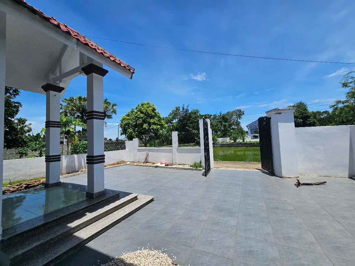 Nhà mái thái 2 tầng, ngay đại lộ ven biển Quảng Hải - Chỉ 1,295tr