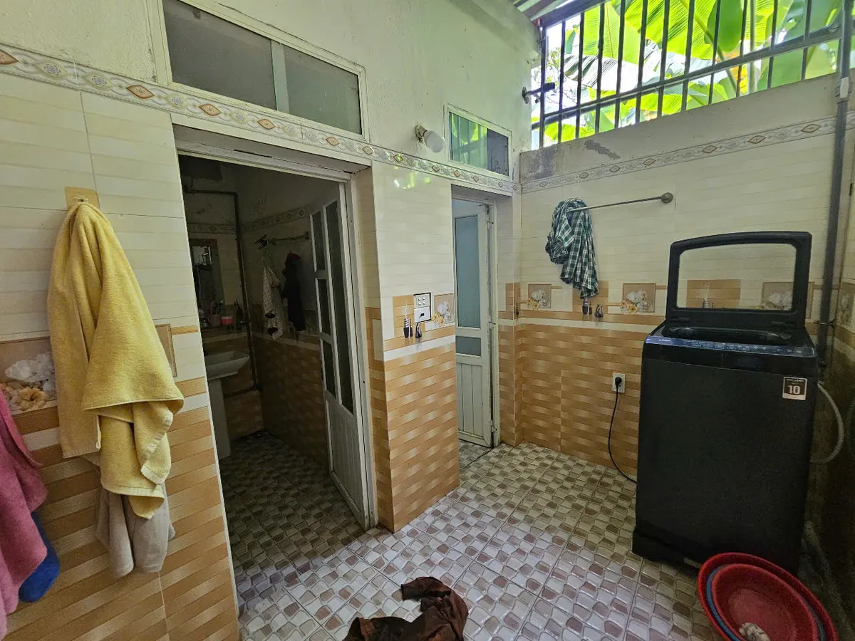 Nhà mái thái 2 tầng, ngay đại lộ ven biển Quảng Hải - Chỉ 1,295tr