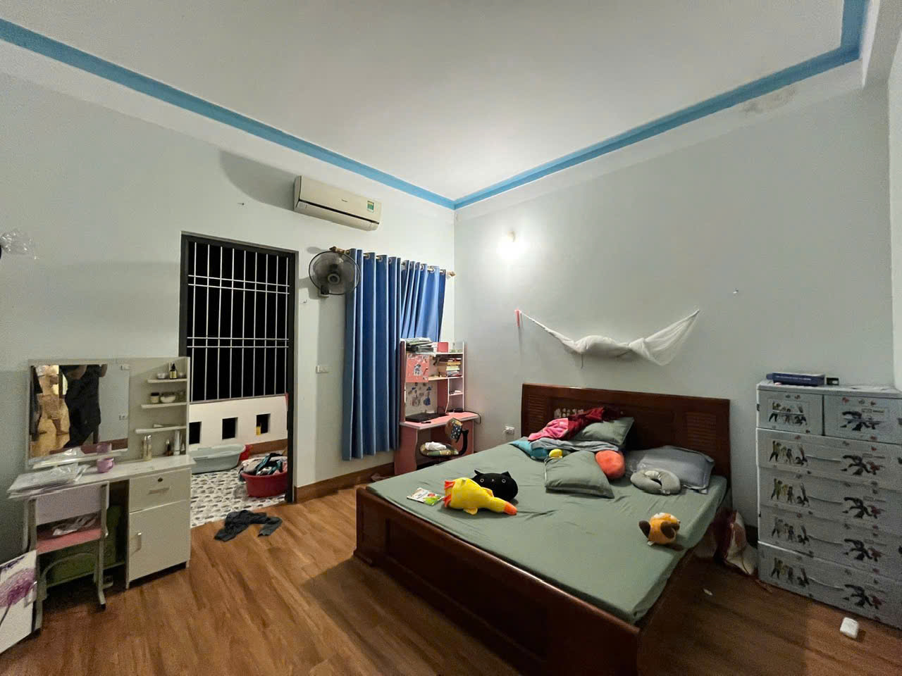 Nhà 3 tầng mặt đường 12met vỉa hè 8m, Quảng Thịnh... chỉ 3750tr