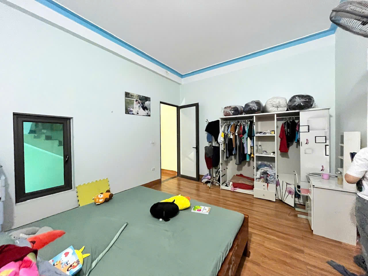 Nhà 3 tầng mặt đường 12met vỉa hè 8m, Quảng Thịnh... chỉ 3750tr