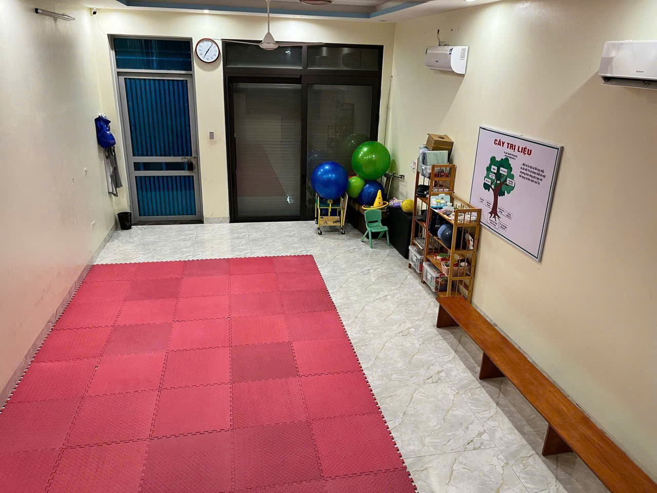 Nhà 3 tầng mặt đường 12met vỉa hè 8m, Quảng Thịnh... chỉ 3750tr