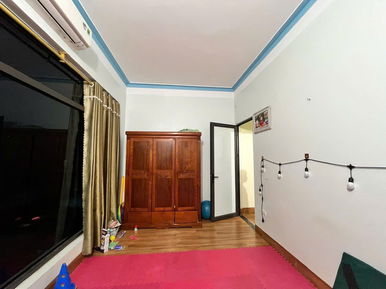 Nhà 3 tầng mặt đường 12met vỉa hè 8m, Quảng Thịnh... chỉ 3750tr